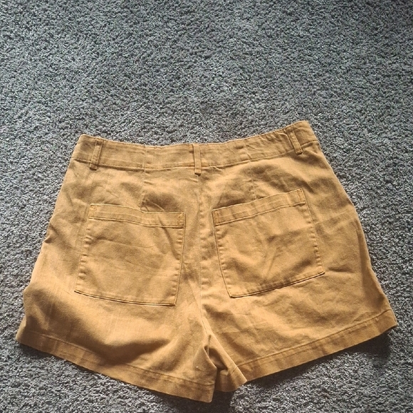 Universal Thread Tan Cargo Shorts Cotton Blend - Picture 3 of 4